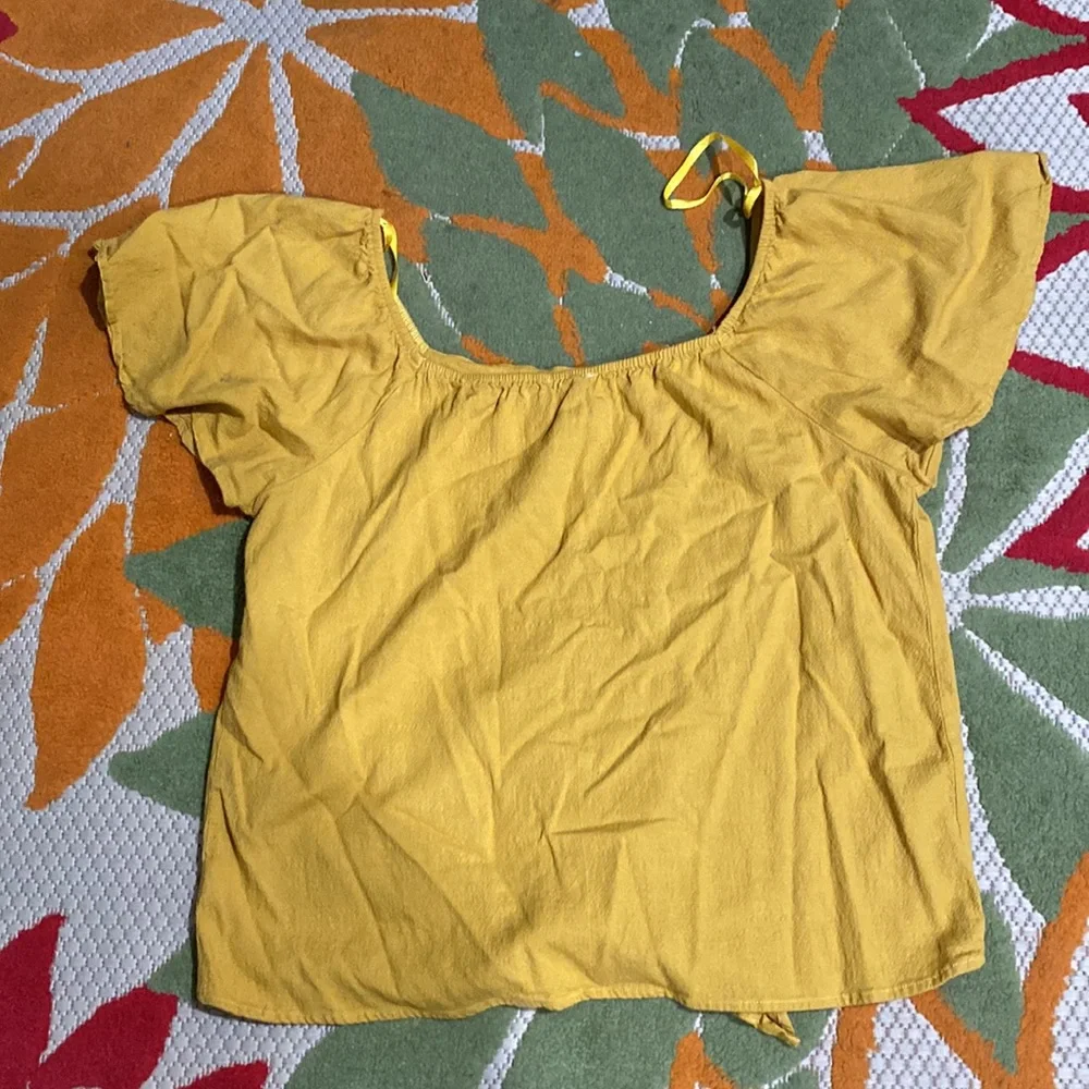 Button blouse - Picture 2 of 4